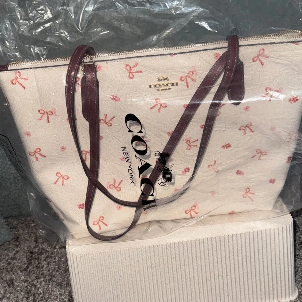Coach Cream and Pink Bow Tote - Picture 1 of 6